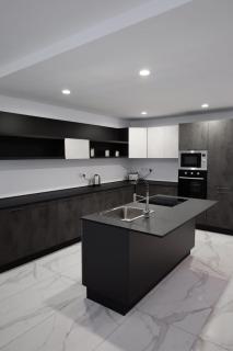 Spacious Deluxe Seaside Escape - St Paul's Bay - 8