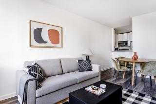 Midtown West 2br w doorman gym wd nr Times Sq NYC-1067 - New York - 8