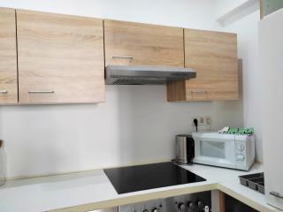 Lovely Modern Historical 1-Bedroom - 3