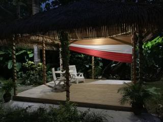 Comfy Stay in Jamaica -Enjoy 7 Miles of White Sand Beach! villa - Negril - 4