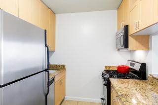 Midtown 2BR w Pool Gym Roof nr Broadway NYC-382 - 5
