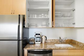 Midtown 2BR w Pool Gym Roof nr Broadway NYC-382 - 4