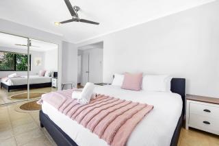 Great 4BR Family Home with Pool + Granny Flat in Broadbeach! - 6