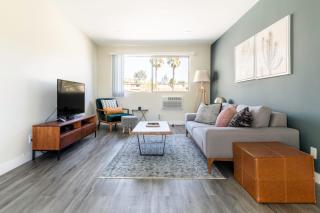 Brentwood 1BR w Pool nr UCLA Whole Foods LAX-253 - Los Angeles - 0