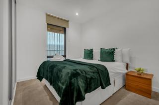 MySquare Modern One Bedroom Apartments in Old Street - London - 0