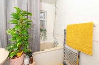 Xtra Large 4 Bedroom House, near Excel, London City and 5 walk to Train Station - London - 6