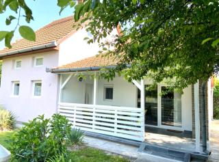 Nika nyaraló jakuzzival - Balatonkeresztúr - 0