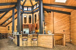 Cozy Grand Woodland Cabin with Mountain Views - Pine Mountain Club - 3