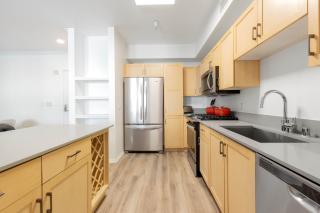 Hollywood 2BR w Gym Pool Spa nr Sunset Blvd LAX-200 - Los Ángeles - 5