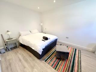 3 Cosy Homes Walking Distance to Mall with Parking Available to Book Separately 3 Bed House Or 1 Bed Apartment Or Studio - Golders Green - 7