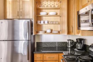 Glendale 1BR w Gym Pool Lounge very walkable LAX-502 - 3