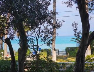 Stay at Beachfront Villa Lilia in Pefkohori, Halkidiki for a Dreamy Vacation - Pefkochori - 7