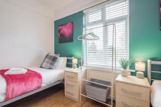 Private Room 6 with Kitchenette by CB Stays no minimum stays - Cambridge - 5