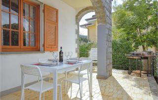 2 Bedroom Lovely Apartment In Cembrano - 8