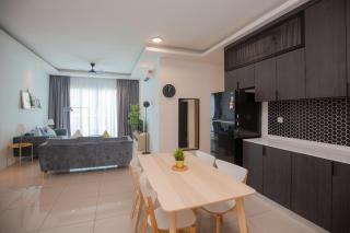 Good Seaview Condo, near Queensbay - Bayan Lepas - 3