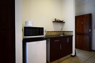 Amohela Guesthouse - Midrand - 4
