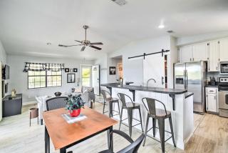 Hawthorne Hideaway with Waterfront Fire Pit! - 3