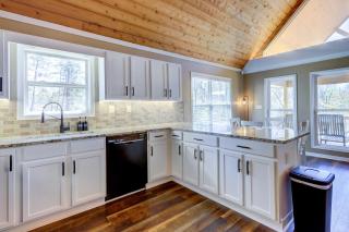 Sparta Home with On-Site Lake Access! - 2