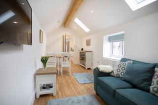 The Coffin Maker's Cottage, Bunny - West Leake - 8