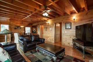 A Shining Starr Beautiful MTN Views Hot Tub - Sevierville - 4
