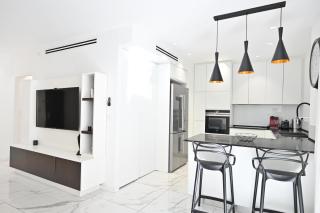 Pinsker 2BR corner Bograshov by HolyGuest - Tel Aviv - 8