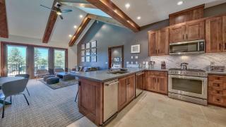 Luxury Residence - Gondola Across The Street Condo - South Lake Tahoe - 5