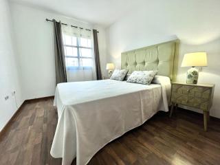 House - Sleeps 6 - Pool - Pet friendly - 1