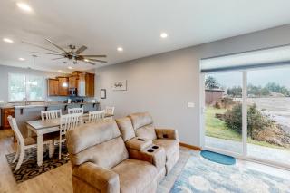 Sunset Beach House - Coos Bay - 9