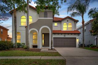 6 Bedroom Luxury Pool Home, Ensuite Bathrooms - 1