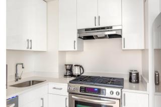 Midtown East 1BR w DM nr UN NYC-906 - 5