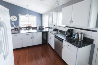 Five Bedroom Home in the Heart of St Aug Beach - St. Augustine - 3