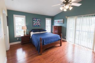 Five Bedroom Home in the Heart of St Aug Beach - St. Augustine - 2