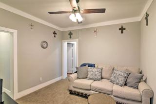 Convenient Apt with Golf Carts and Grill Access! - Galveston - 6