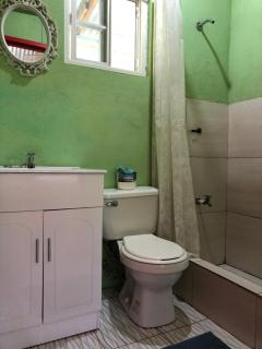 Easymans' Winifred Beach Cottage - 2