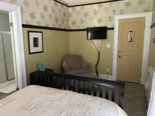 Monroe Manor Inn - South Haven - 8