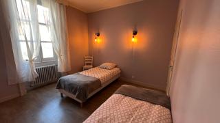 Appartement T4 70m2 - meublé - centre ville - proche Thermes - Lons-le-Saunier - 2