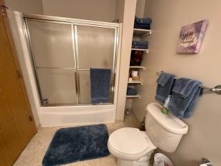 BEAUTIFUL COZY CONDO with POOLS/GYM-SELF CHECK-IN - 5