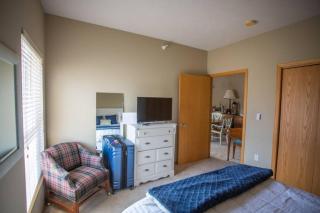 BEAUTIFUL COZY CONDO with POOLS/GYM-SELF CHECK-IN - 1