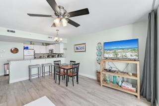 Beach Front 16th Flr, Best Ocean View, New Upgrades - Destin - 4