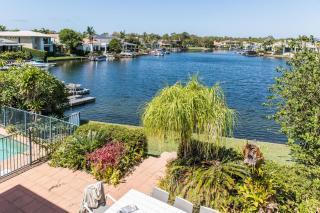 The Waterfront 4 bedroom river front home and pool - Noosaville - 0