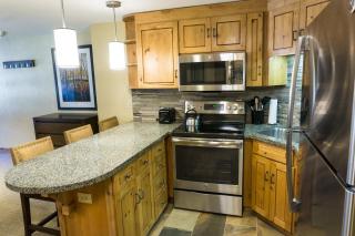 Prime Canyons Village Ski In Out Location - 7