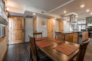 Park Avenue Upgraded 2 Bedroom Condominiums - 9