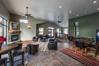 Park Avenue Upgraded 2 Bedroom Condominiums - 6