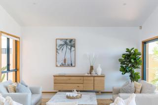 The Waterfront 4 bedroom river front home and pool - Noosaville - 3