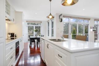 Bright Bliss Luxury Guesthouse - 5