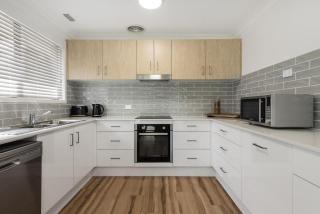 Beach Retreat - Belle Escapes Jervis Bay - Vincentia - 8