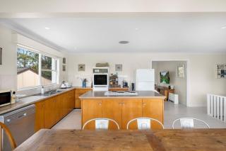 White Sands Beach House - 2