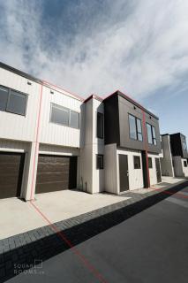 Modern Howick Town House Fibre WiFi Netflix - 3