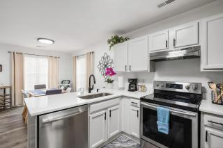 DTPrivacy*KidsFriendly*PetFriendly*300M*Walkable - Raleigh - 8