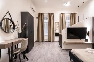 KL31 - Urban Escape - Prime Location - Klauzál Square by BQA - Budapest - 1